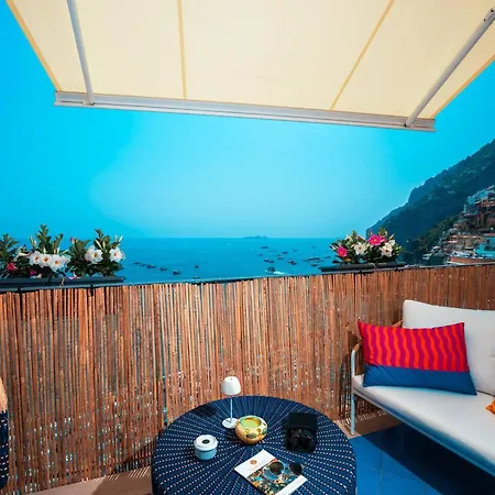 Elegant Suite With Sea View Balcony In Positano