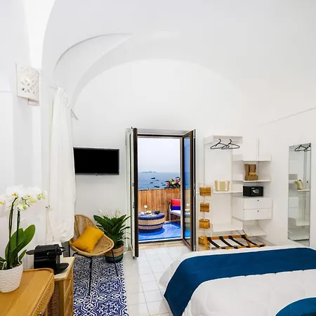 Elegant With Sea View Balcony In Positano