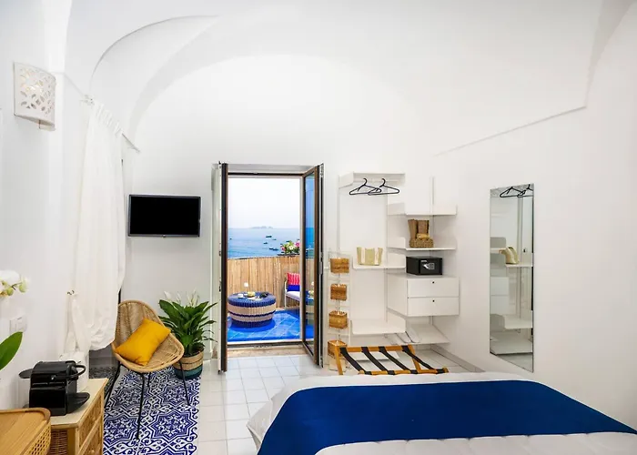 Panzió Elegant Suite With Sea View Balcony In Positano 4*