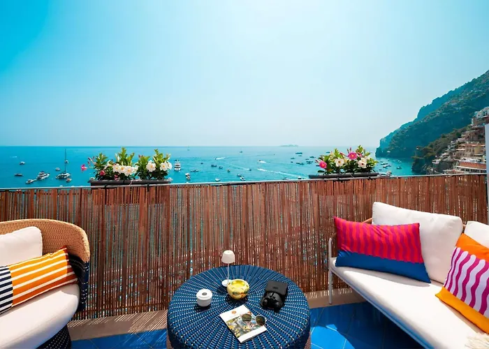 Elegant With Sea View Balcony In 4* Positano