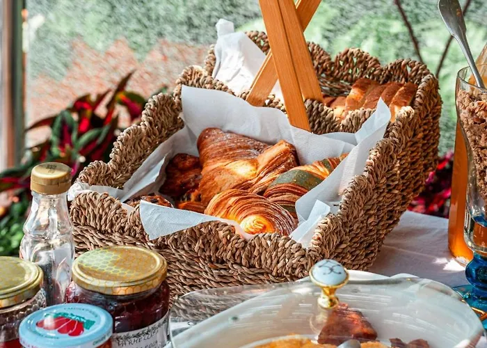 Elegant With Sea View Balcony In Positano
