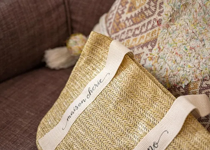 Elegant With Sea View Balcony In